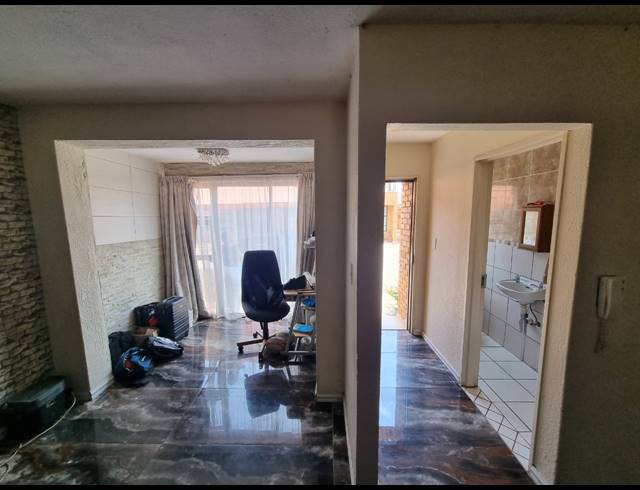 2 BEDROOM APARTMENT FOR SALE IN FLORENTIA